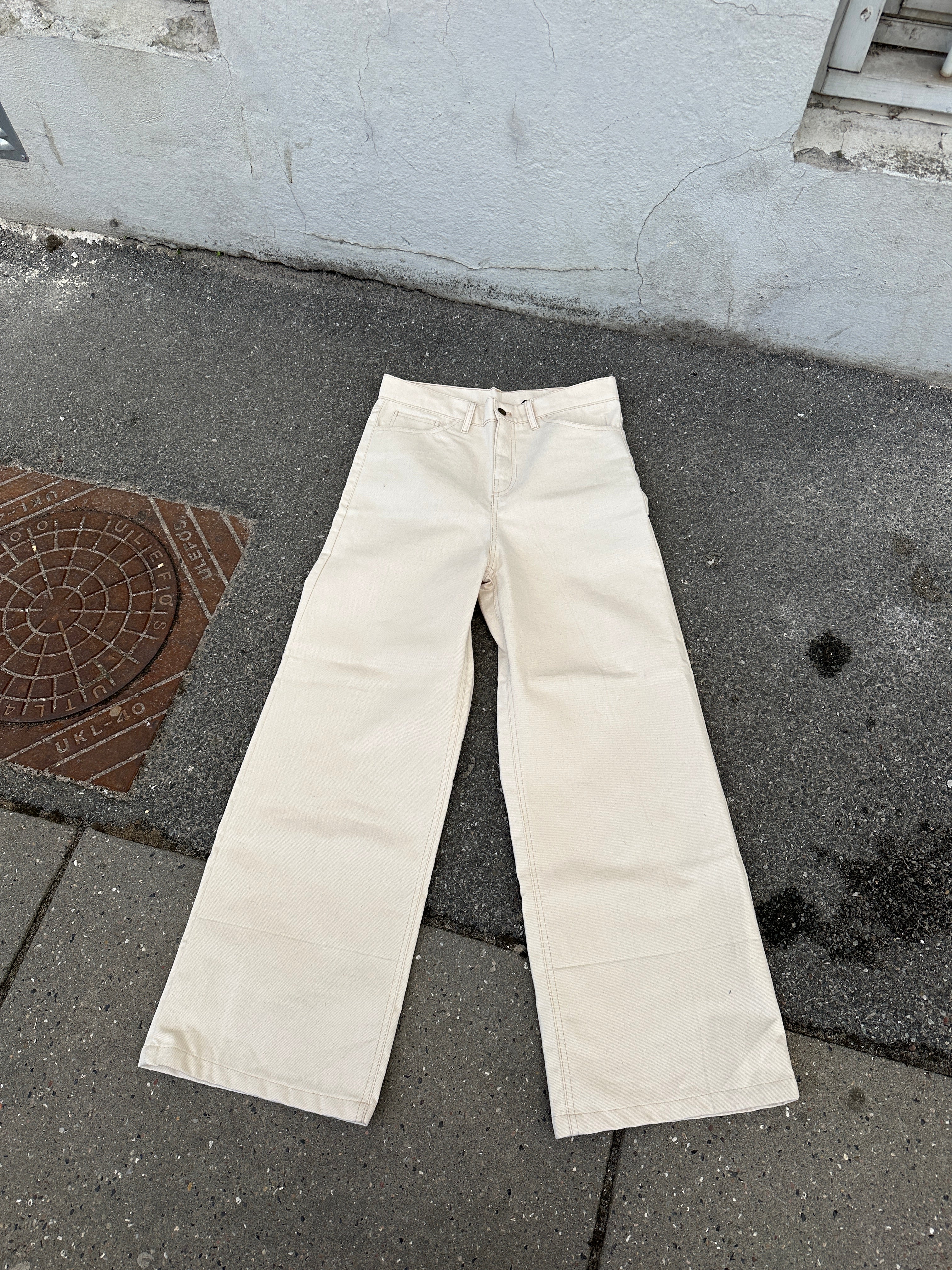 ECRU DENIM
