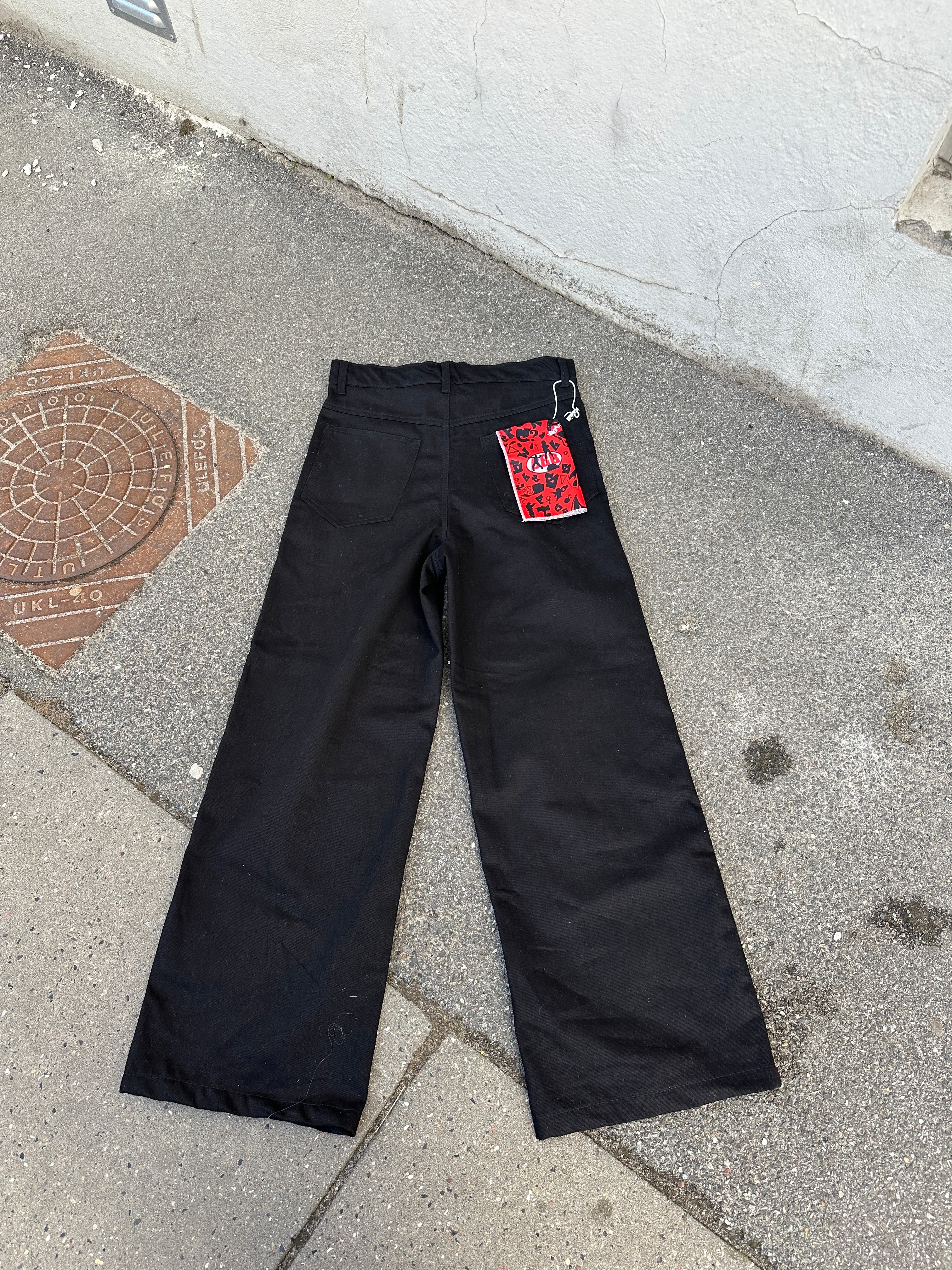 JET BLACK RAW DENIM