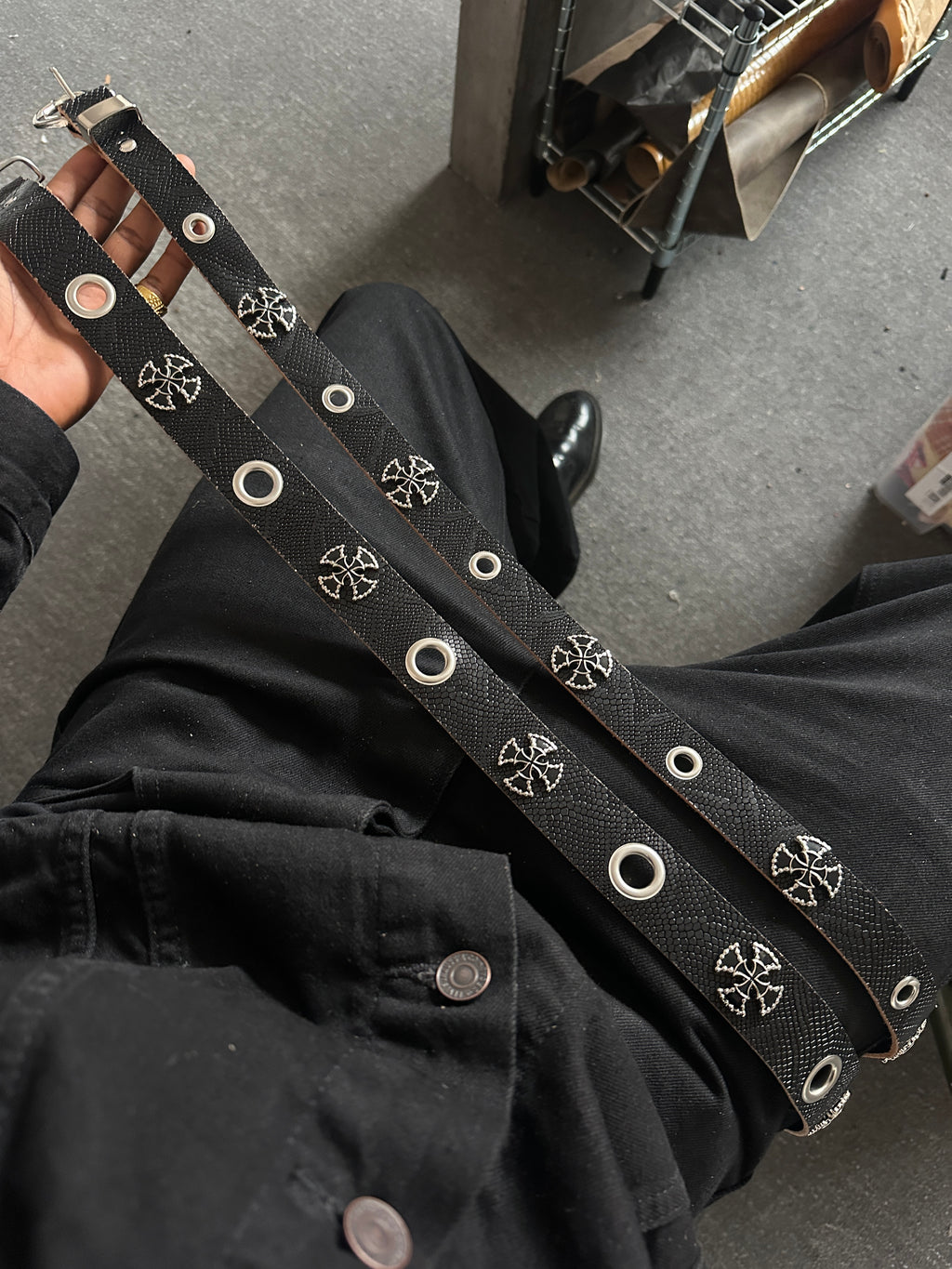 TEMPLAR CROSS LEATHER BELT