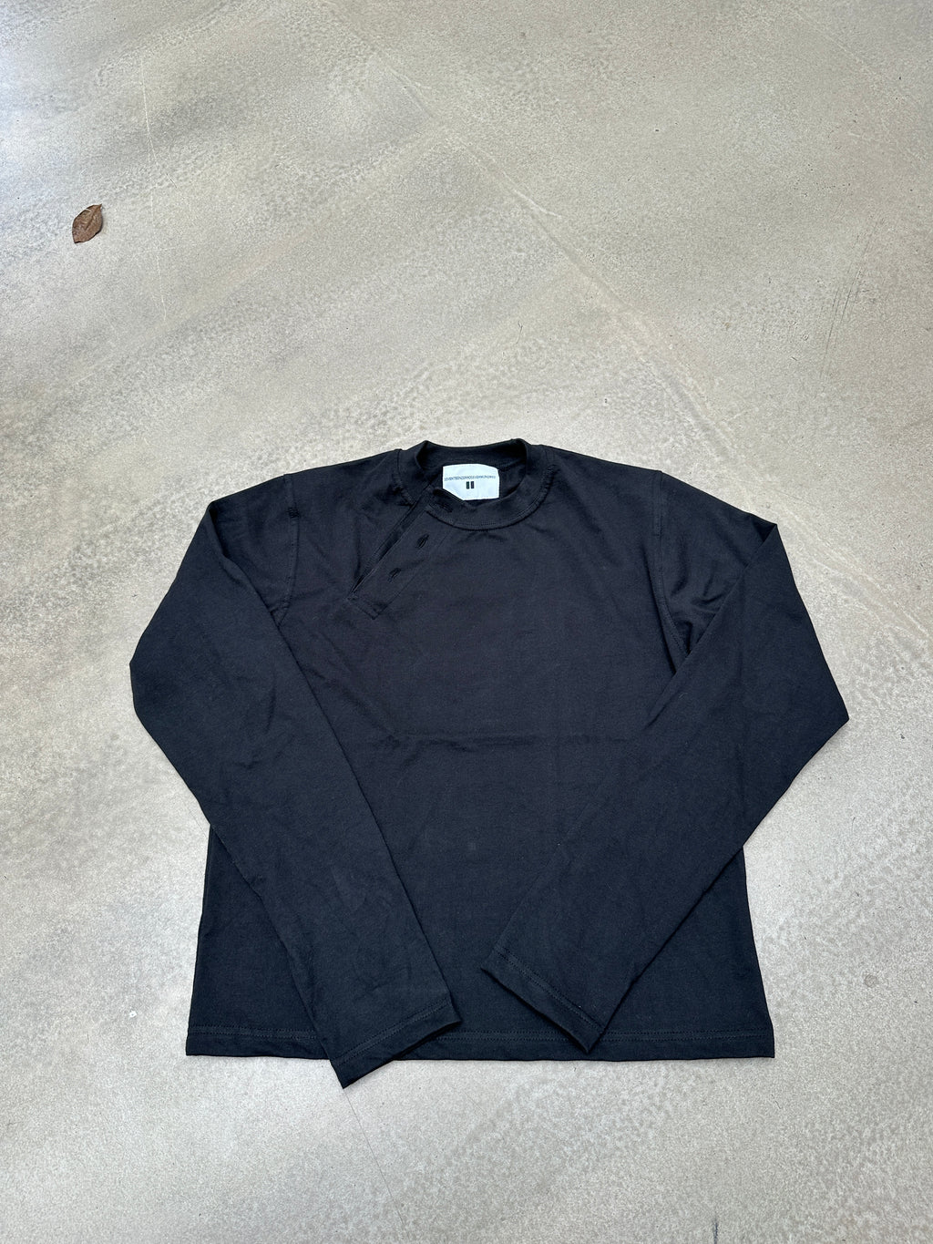 Assymetrical Henley longsleeve t-shirts