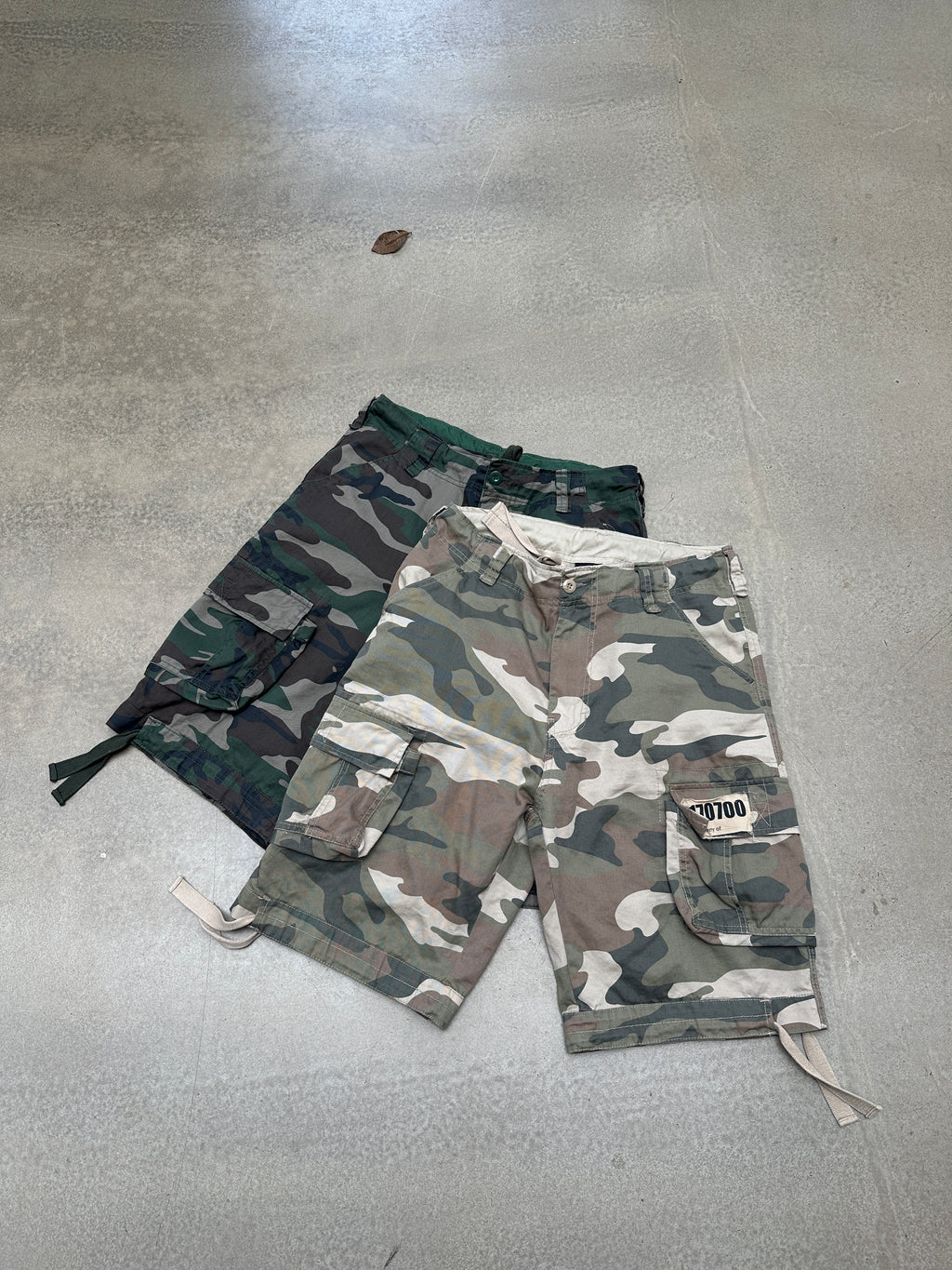 LIGHT WOODLAND CAMO SHORTS