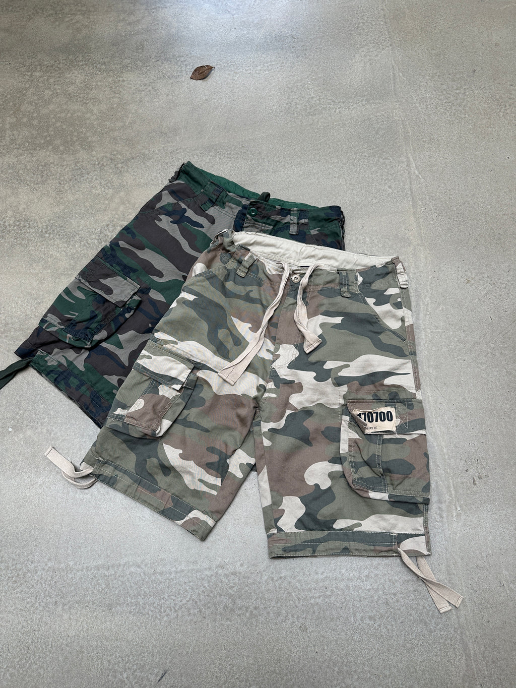 LIGHT WOODLAND CAMO SHORTS