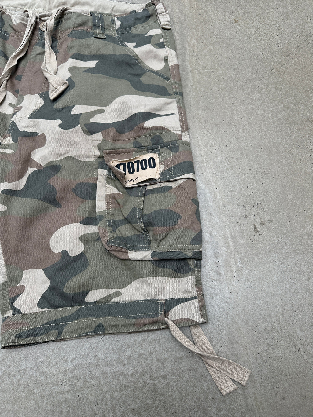 LIGHT WOODLAND CAMO SHORTS